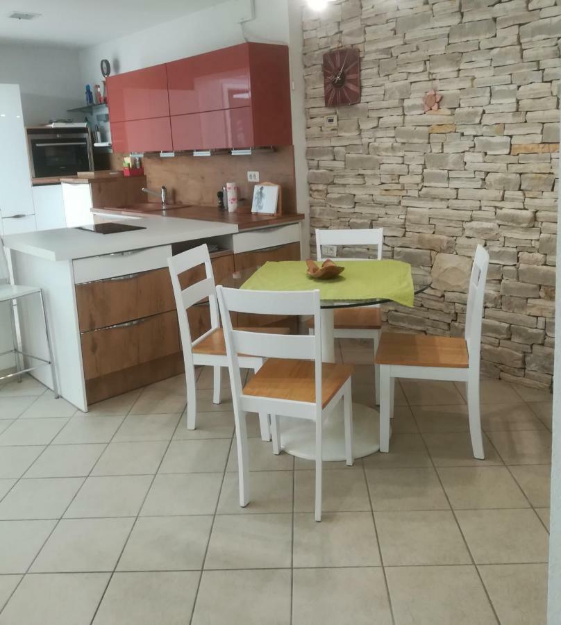 Apartma Zalka Izola Exteriör bild
