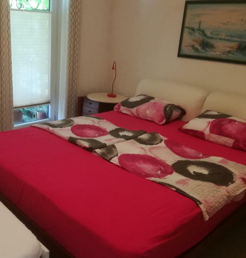 Apartma Zalka Izola Exteriör bild