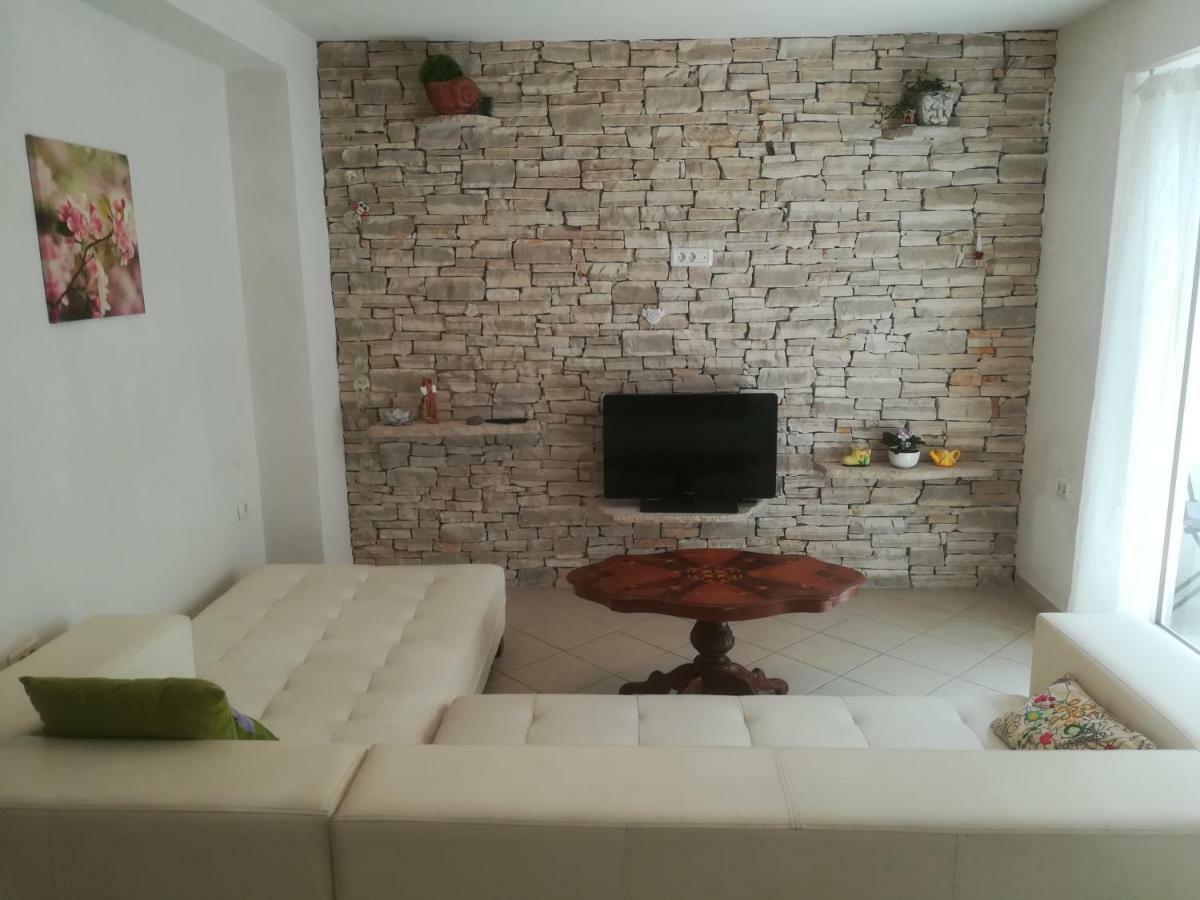 Apartma Zalka Izola Exteriör bild