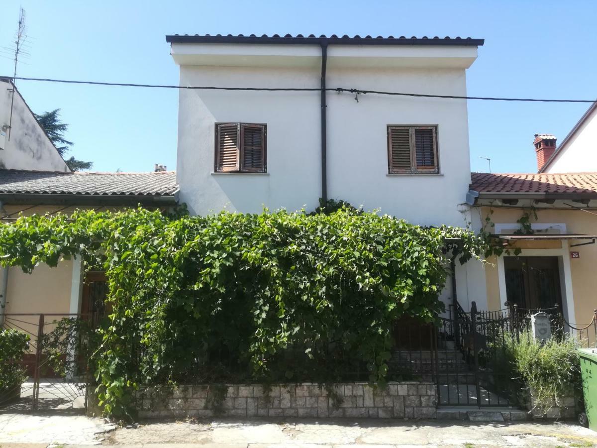 Apartma Zalka Izola Exteriör bild