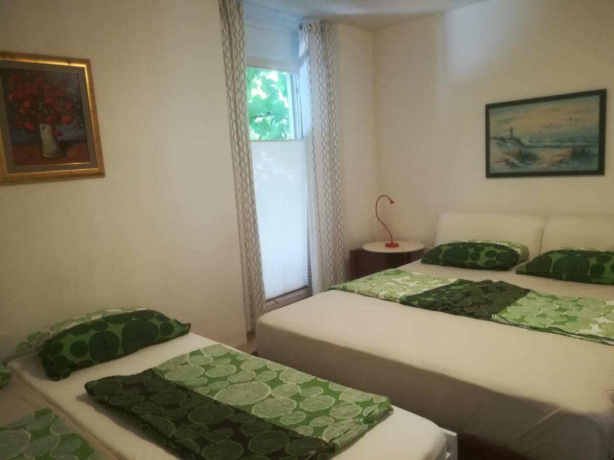 Apartma Zalka Izola Exteriör bild