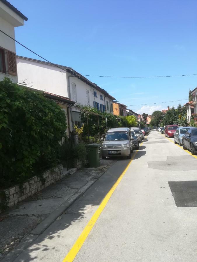 Apartma Zalka Izola Exteriör bild